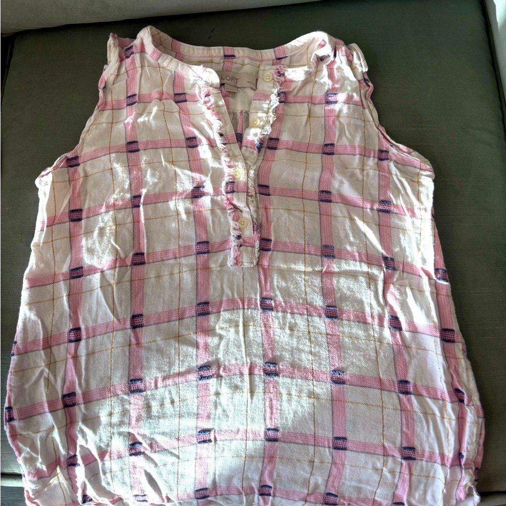 LOFT Pink and White Checkered Ruffle Top( barely worn)